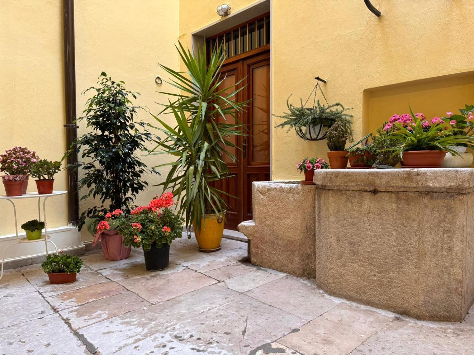 Residenza Gonzaga Hotel Serracapriola Luaran gambar